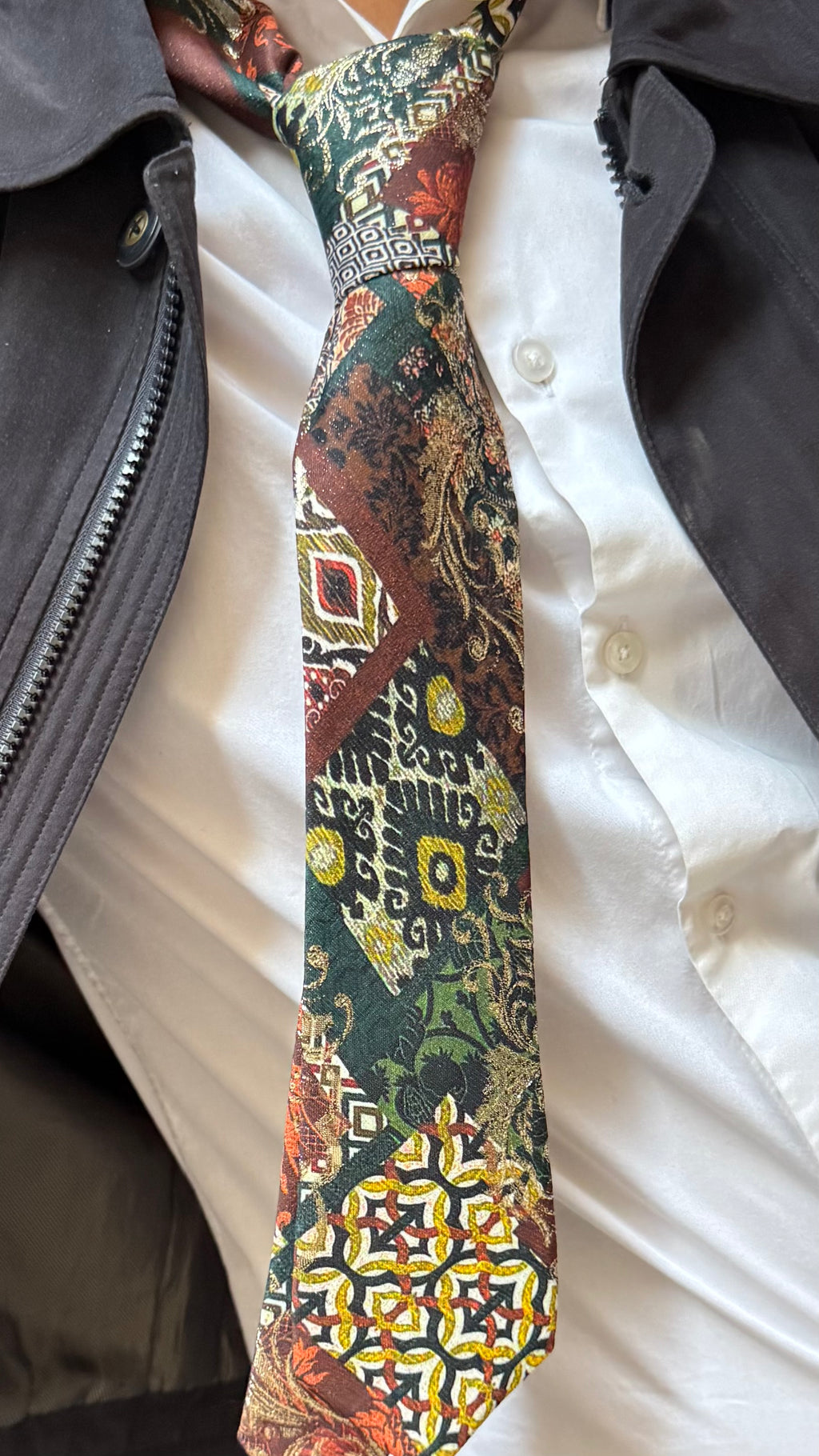 YANASINI TIE